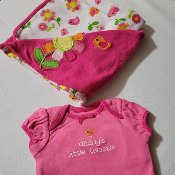 Gymboree & Outlet Brand New Baby {Little Birdie} NWT 0-3 Months Bodysuit & Used - Picture 1 of 3